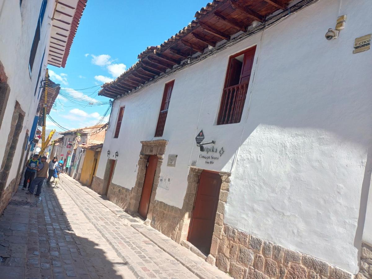 Paqarina San Blas Hotel *